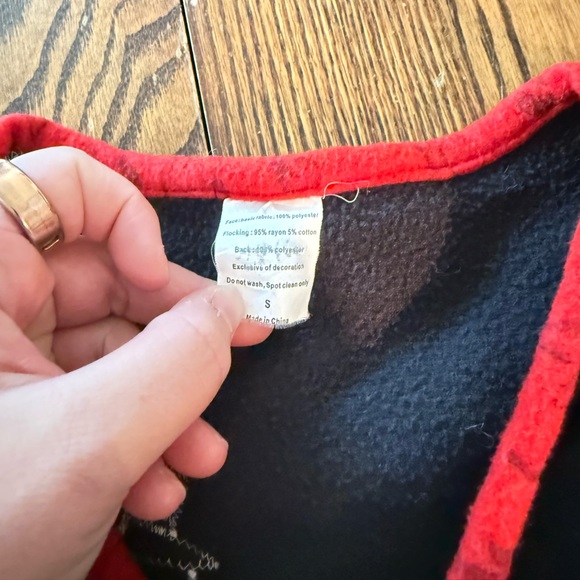 Holiday Vest - Picture 2 of 5